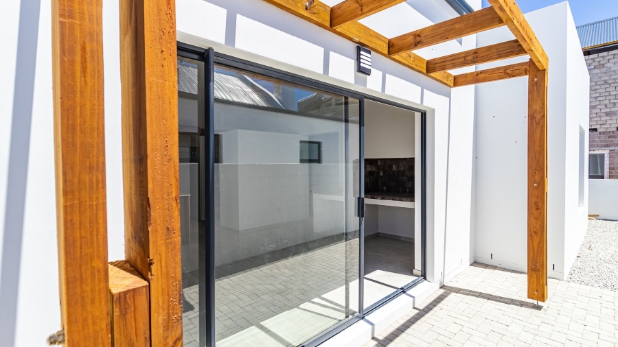 3 Bedroom Property for Sale in Britannia Beach Estate Western Cape